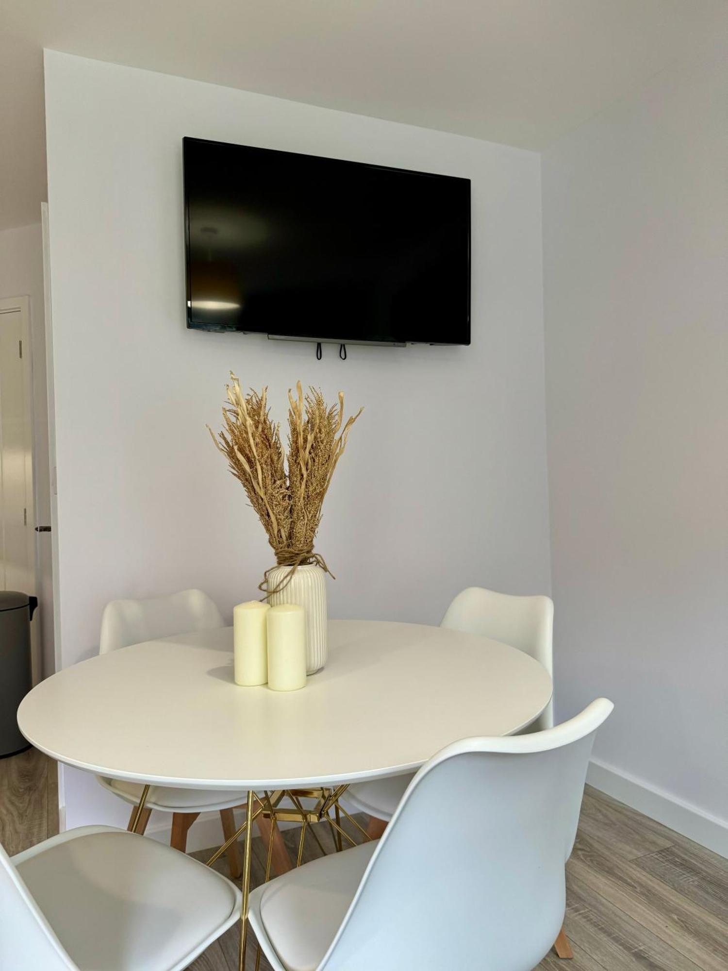 Апартаменти Brand New Flat 5 With Free Parking And Fast Wifi Йорк Екстер'єр фото