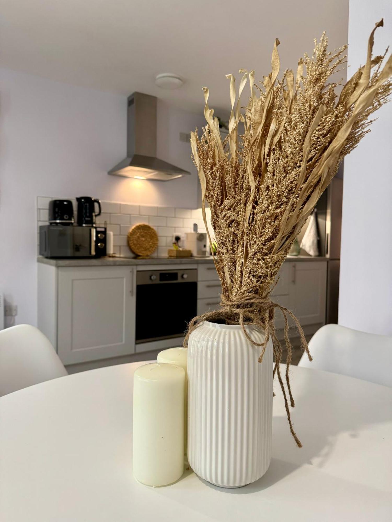 Апартаменти Brand New Flat 5 With Free Parking And Fast Wifi Йорк Екстер'єр фото